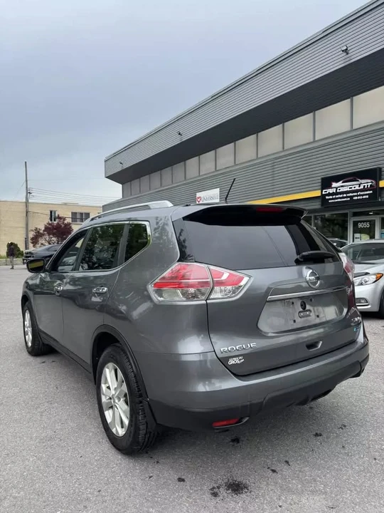 2015 Nissan Rogue - Image 8 of 16