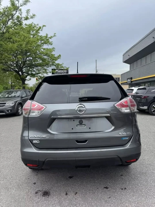 2015 Nissan Rogue - Image 11 of 16