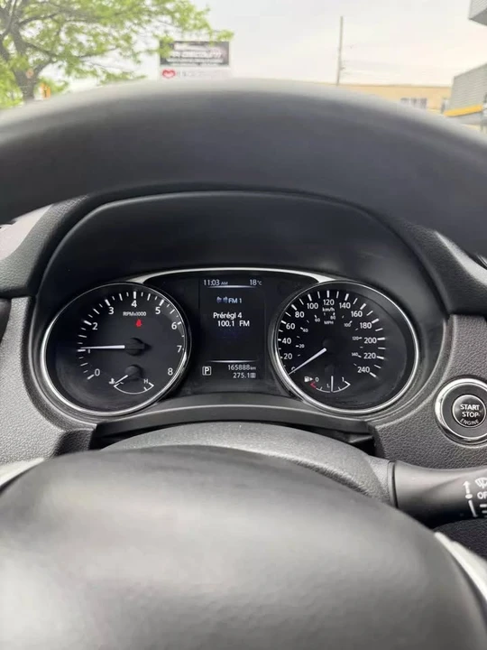 2015 Nissan Rogue - Image 15 of 16