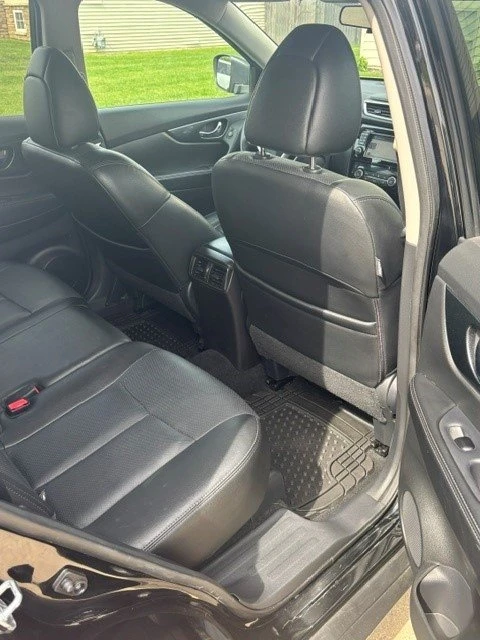 2015 Nissan Rogue - Image 13 of 15
