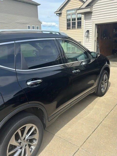 2015 Nissan Rogue - Image 12 of 15