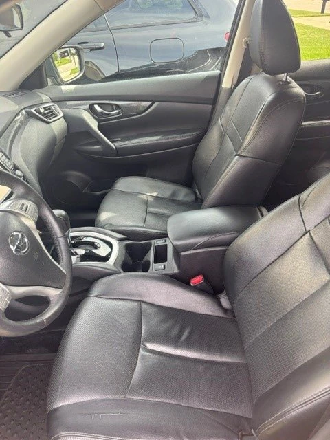 2015 Nissan Rogue - Image 4 of 15