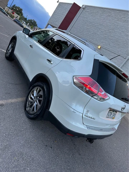 2015 Nissan Rogue - Image 3 of 11
