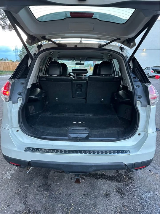 2015 Nissan Rogue - Image 10 of 11