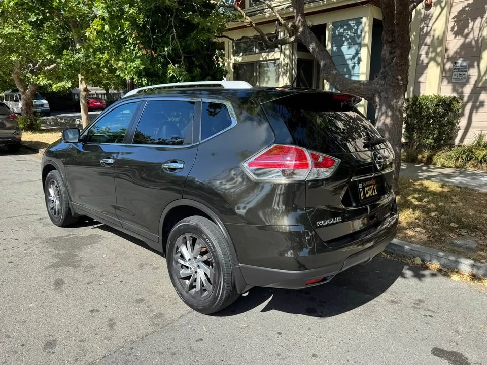 2015 Nissan Rogue - Image 7 of 15