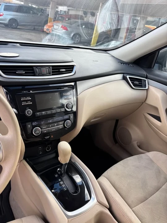 2015 Nissan Rogue - Image 3 of 20