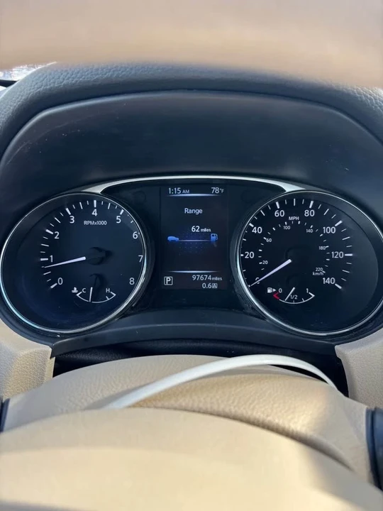 2015 Nissan Rogue - Image 18 of 20