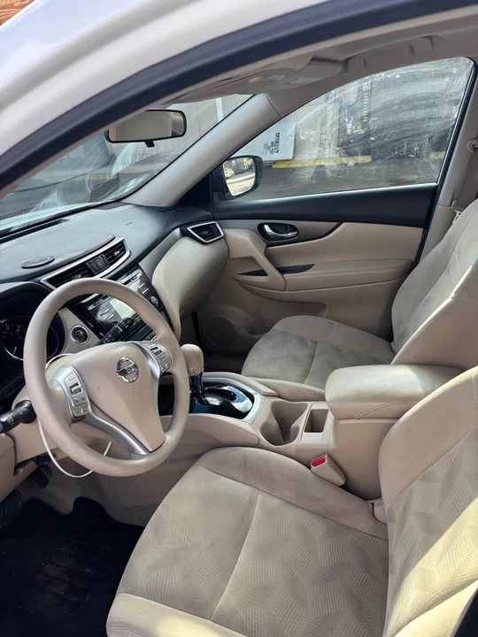 2015 Nissan Rogue - Image 4 of 20