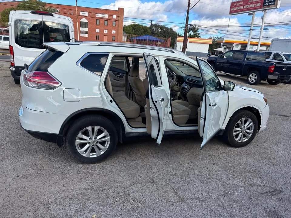 2015 Nissan Rogue - Image 7 of 20