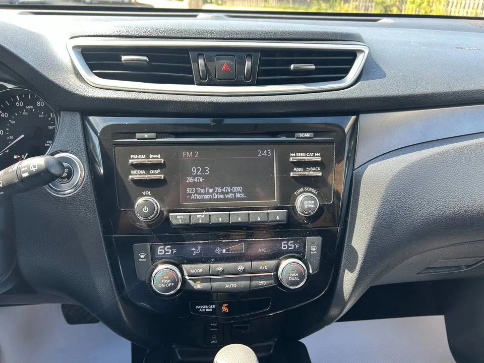 2015 Nissan Rogue - Image 18 of 18