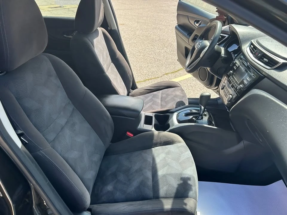 2015 Nissan Rogue - Image 14 of 18
