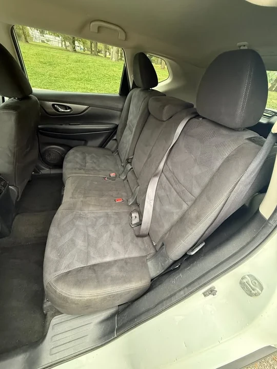 2015 Nissan Rogue - Image 8 of 11