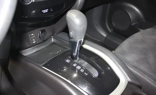 2015 Nissan Rogue - Image 10 of 11
