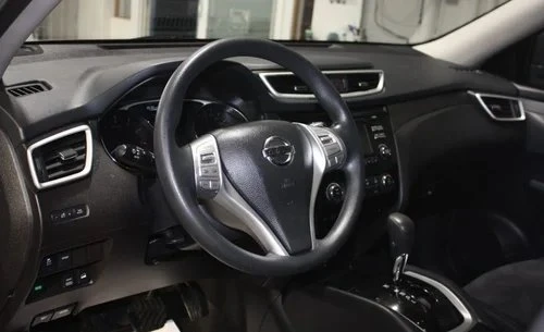 2015 Nissan Rogue - Image 8 of 11