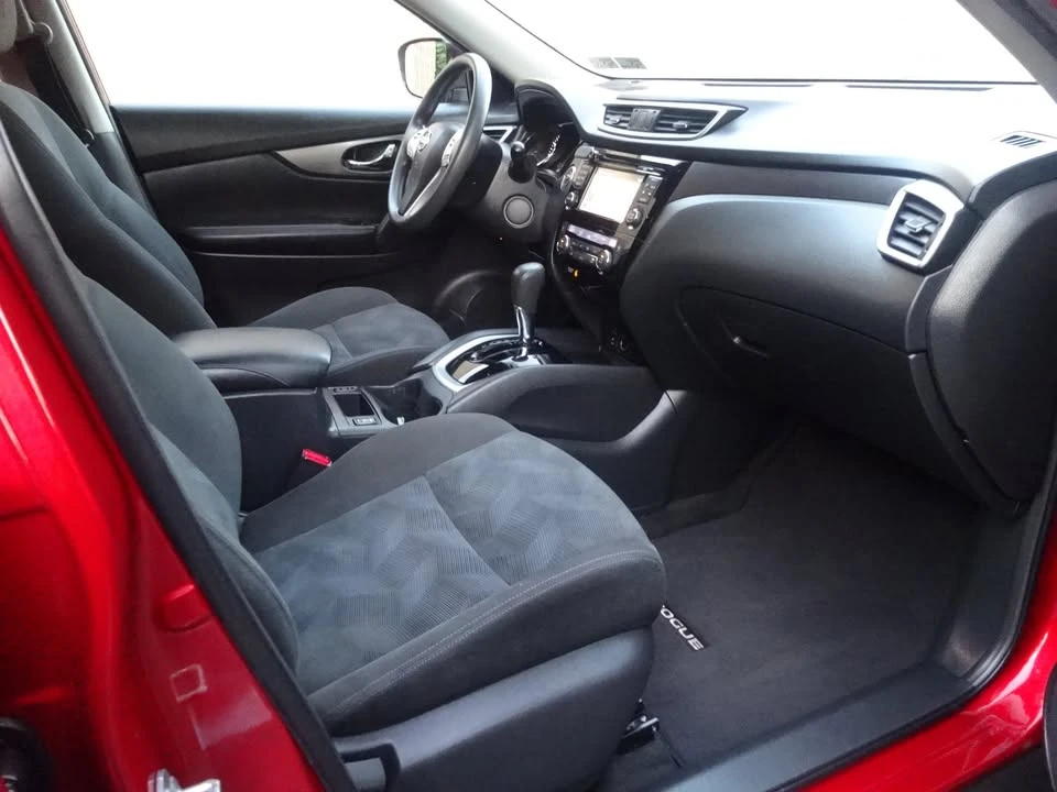 2015 Nissan Rogue - Image 10 of 20