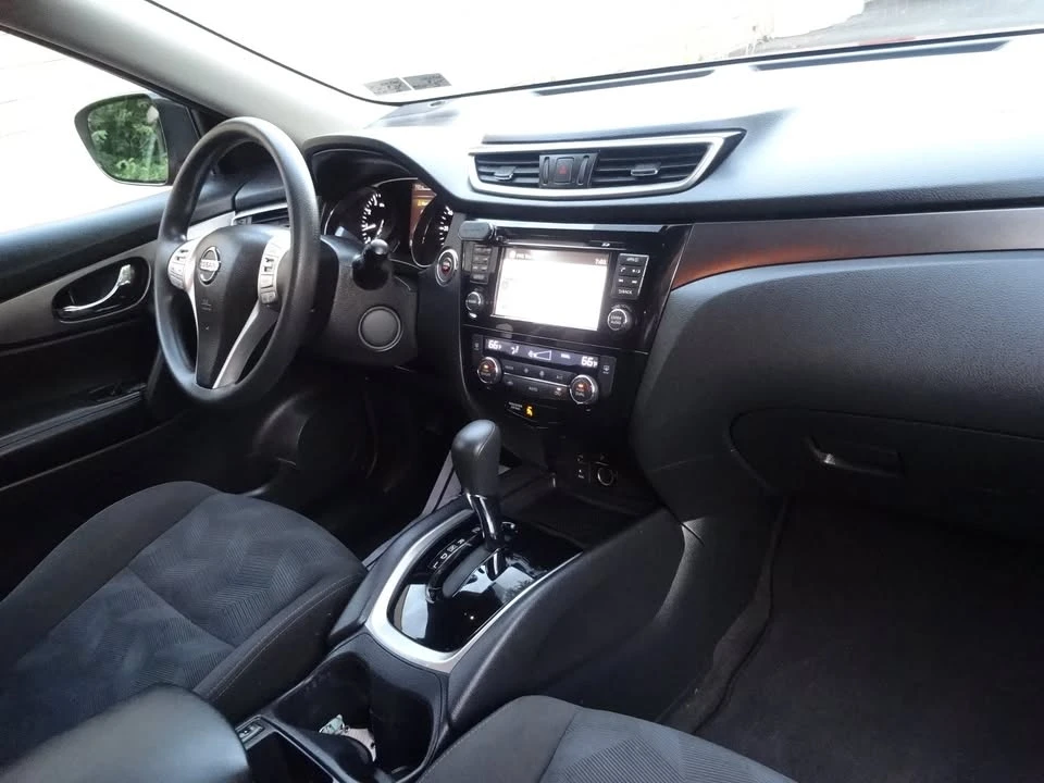 2015 Nissan Rogue - Image 11 of 20