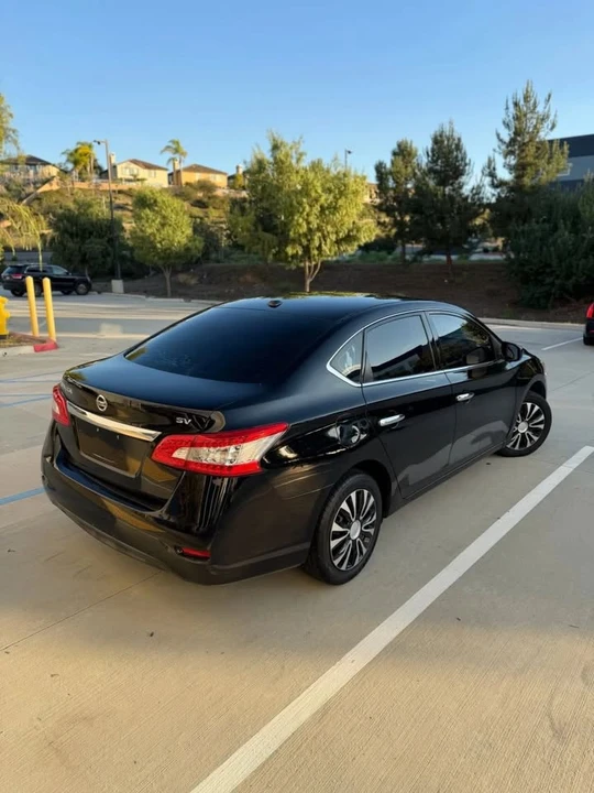 2015 Nissan Sentra 7th Gen - Image 9 of 15