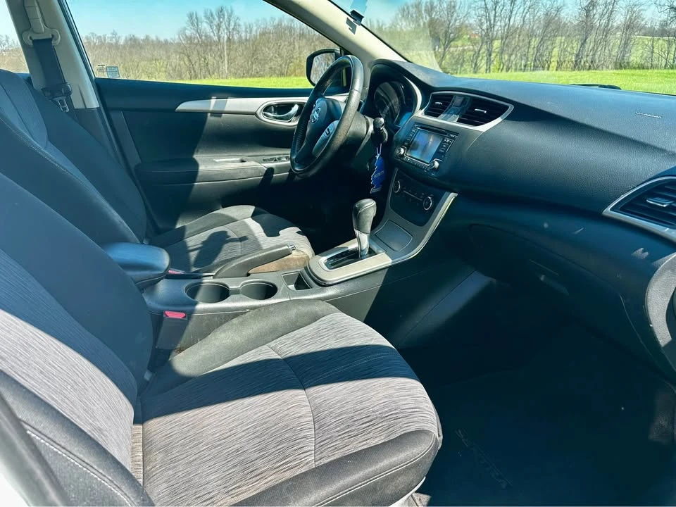 2015 Nissan Sentra 7th Gen - Image 11 of 18