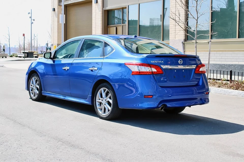 2015 Nissan Sentra 7th Gen - Image 4 of 9