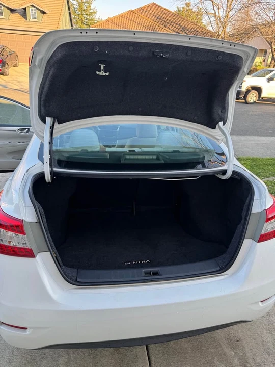 2015 Nissan Sentra 7th Gen - Image 8 of 9