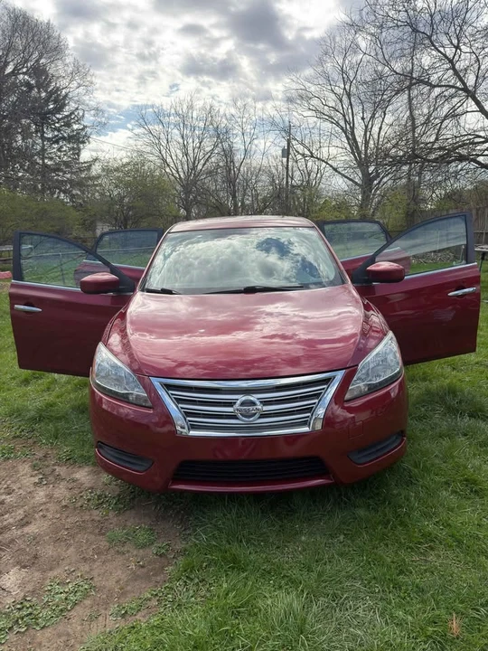 2015 Nissan Sentra 7th Gen - Image 2 of 15