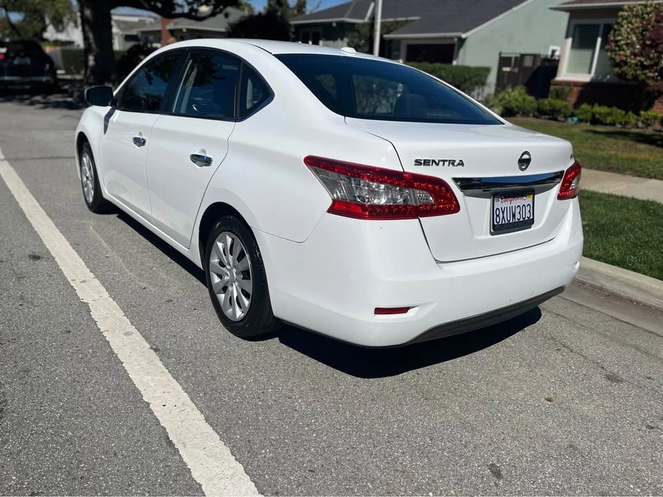 2015 Nissan Sentra 7th Gen - Image 4 of 16