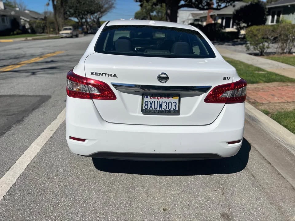 2015 Nissan Sentra 7th Gen - Image 5 of 16