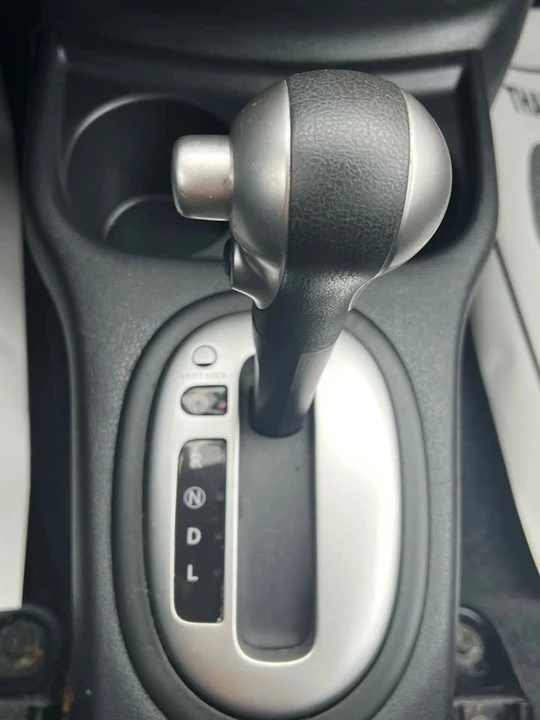 2015 Nissan Versa - Image 18 of 20