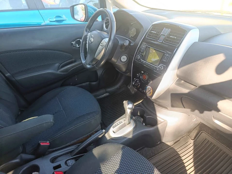 2015 Nissan Versa - Image 9 of 15