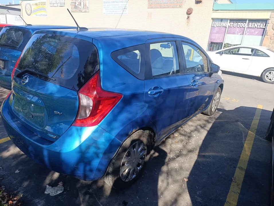 2015 Nissan Versa - Image 10 of 15