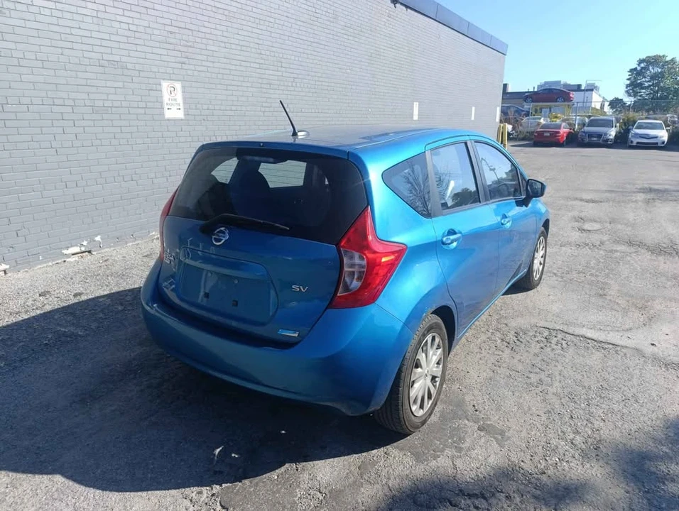 2015 Nissan Versa - Image 5 of 15