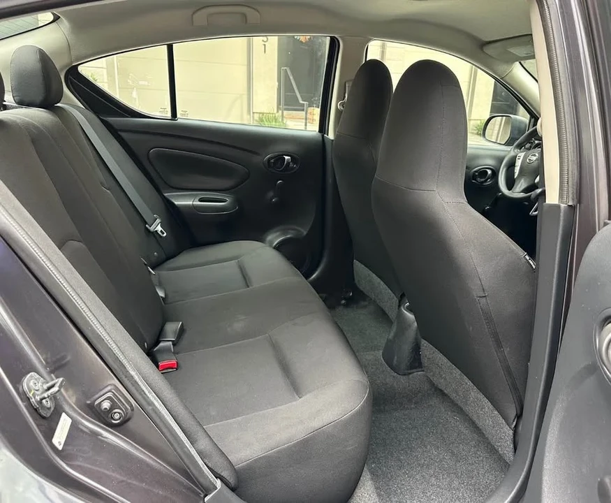 2015 Nissan Versa - Image 16 of 17