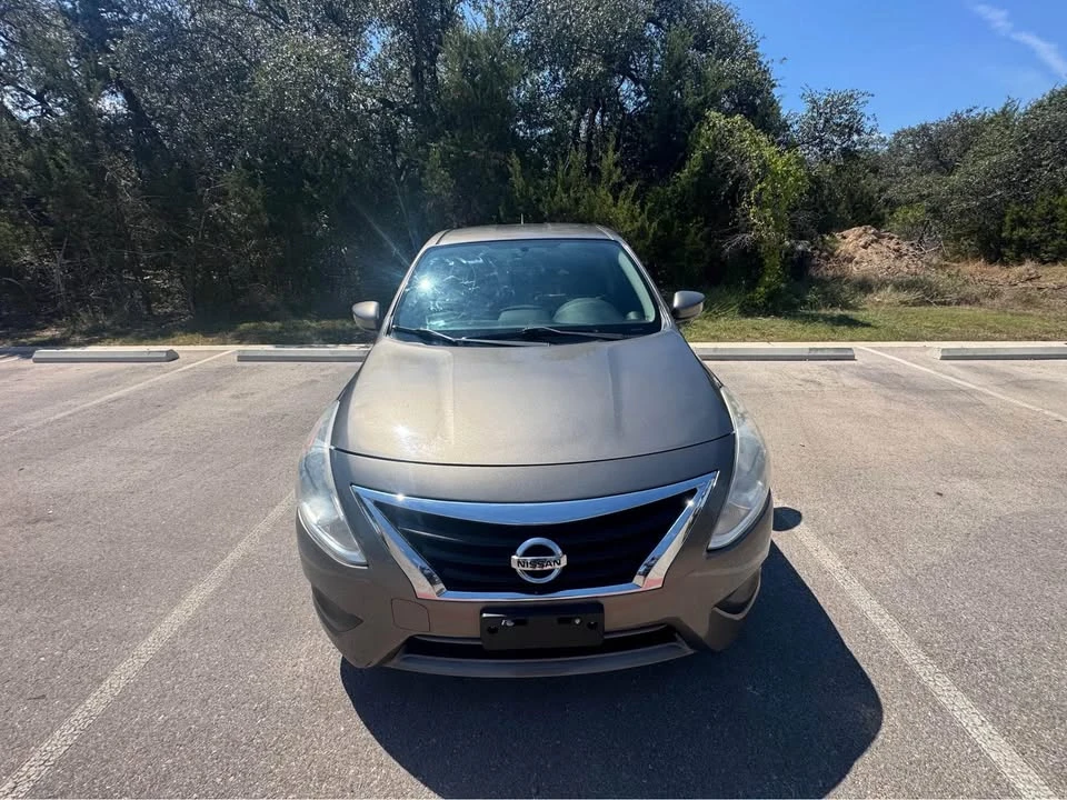 2015 Nissan Versa - Image 3 of 10