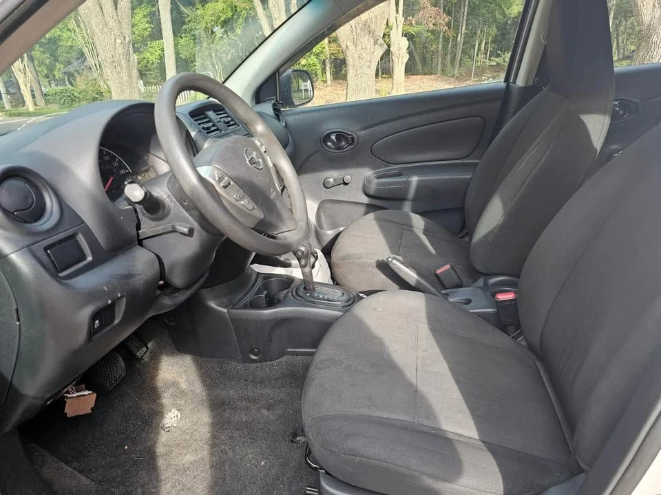 2015 Nissan Versa - Image 12 of 13