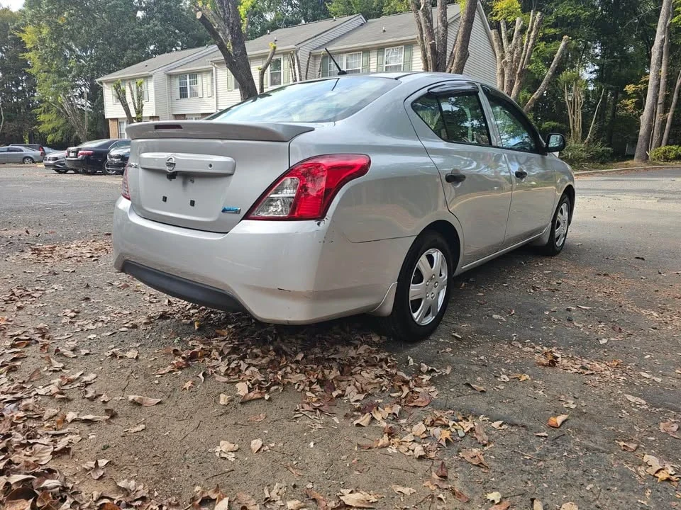 2015 Nissan Versa - Image 6 of 13