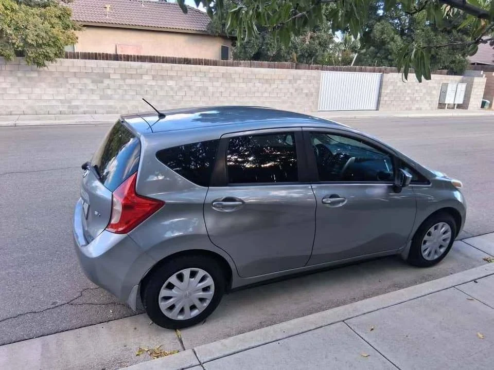 2015 Nissan Versa - Image 3 of 7