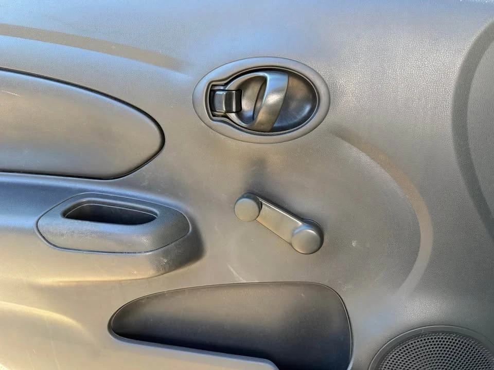 2015 Nissan Versa - Image 10 of 16