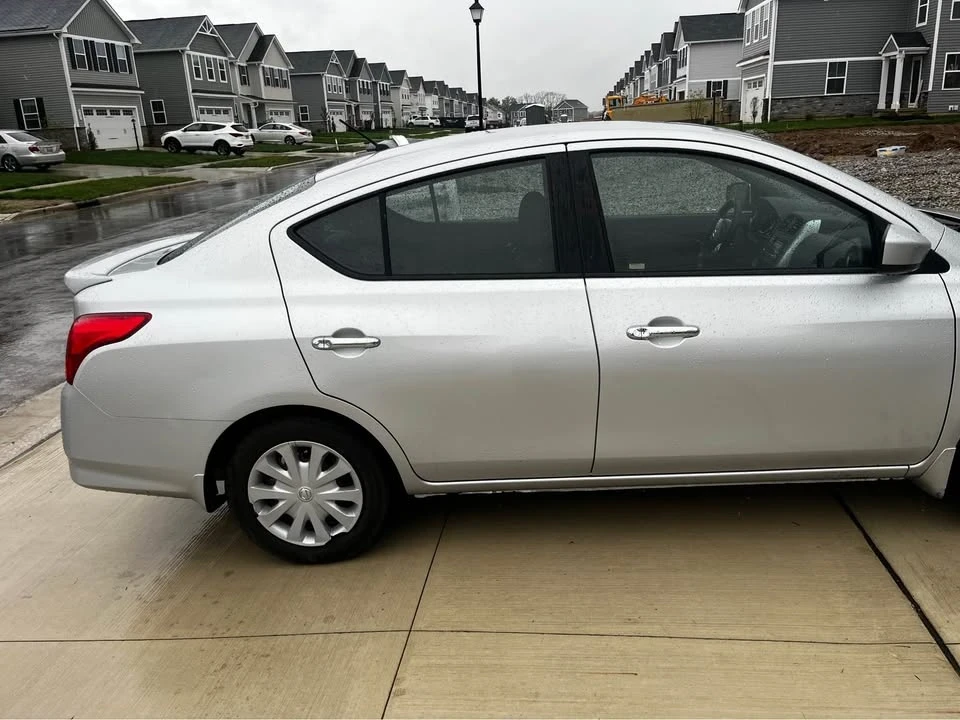 2015 Nissan Versa - Image 3 of 5