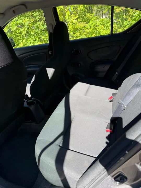 2015 Nissan Versa - Image 11 of 16