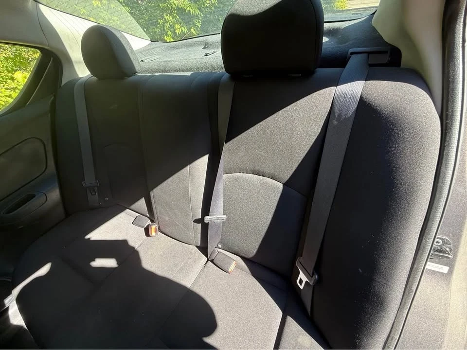 2015 Nissan Versa - Image 13 of 16
