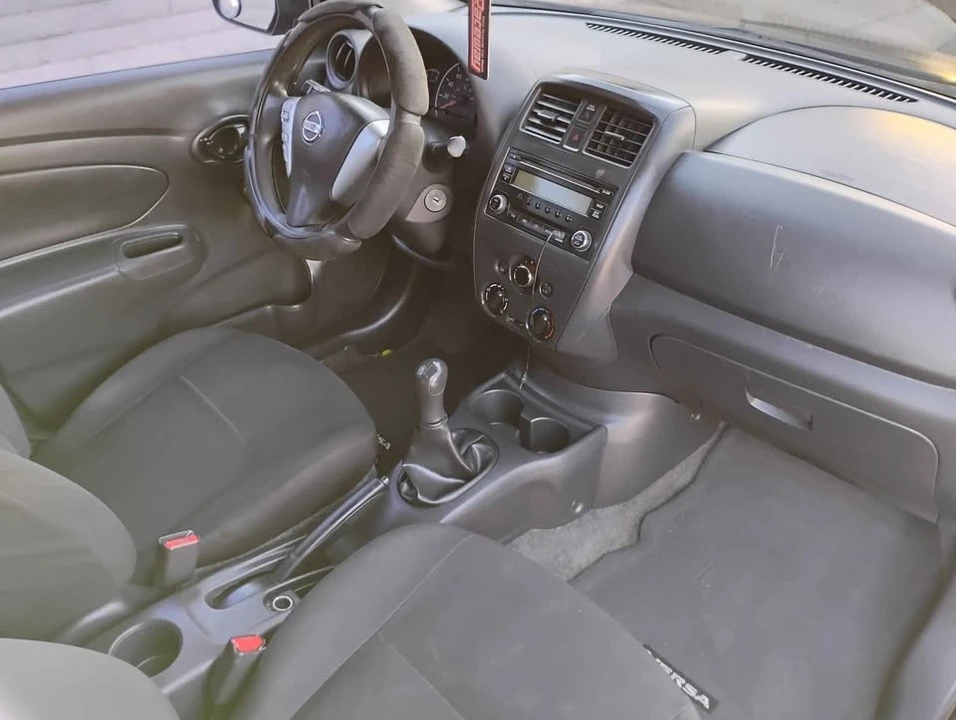 2015 Nissan Versa - Image 12 of 15