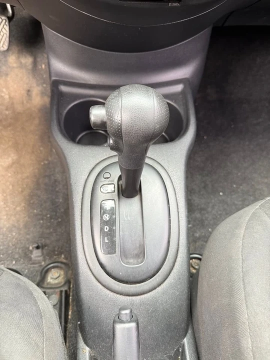 2015 Nissan Versa - Image 15 of 18