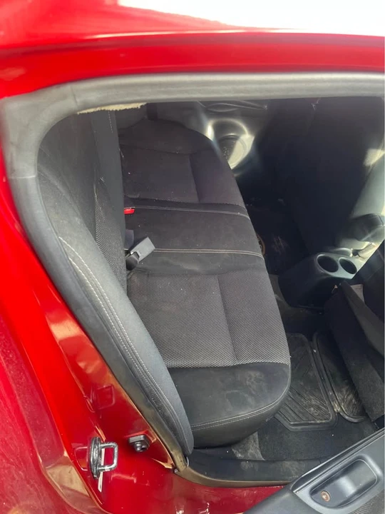 2015 Nissan Versa - Image 4 of 4