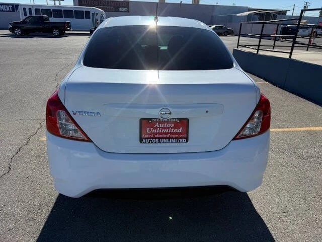 2015 Nissan Versa - Image 6 of 15