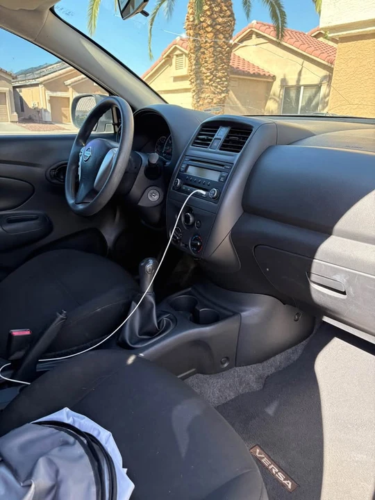 2015 Nissan Versa - Image 7 of 12