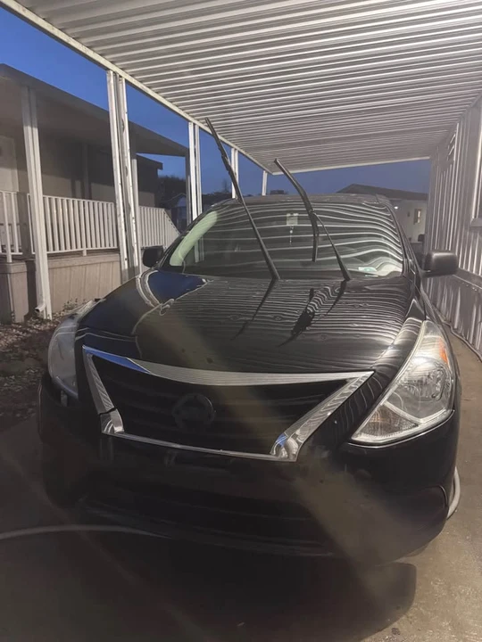 2015 Nissan Versa - Image 2 of 4