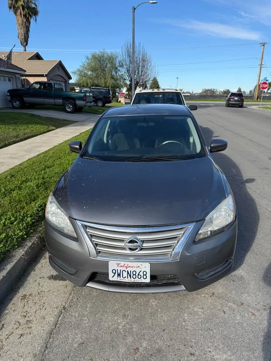 2015 Nissan Versa - Image 2 of 7