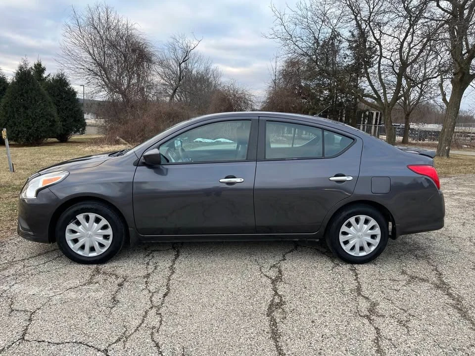 2015 Nissan Versa - Image 2 of 20