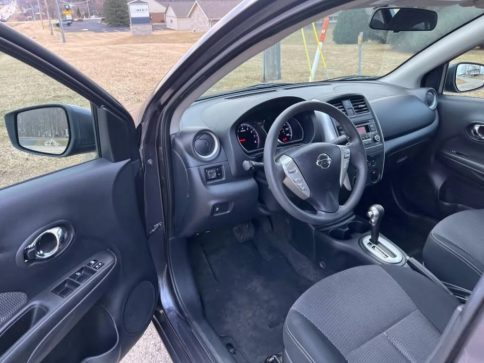 2015 Nissan Versa - Image 10 of 20