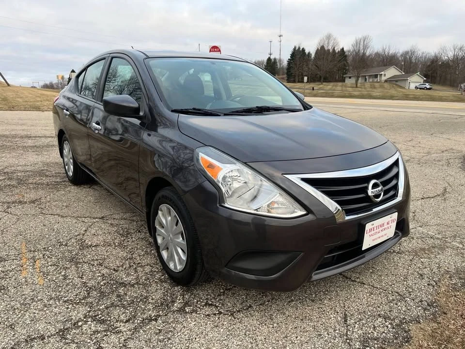2015 Nissan Versa - Image 7 of 20